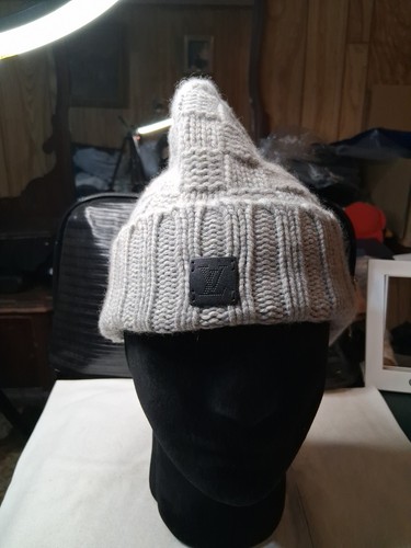 100 authentic louis vuitton - 100%,