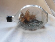VINTAGE SHIP IN A BOTTLE ~ HAIG'S DIMPLE BOTTLE ~ SHIP DATED 1580, GOLDEN HIND?