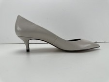 Zara Women's Beige Pointed Toe Shoes