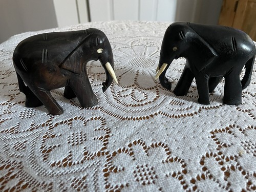 Pair elephants real - elephants,,