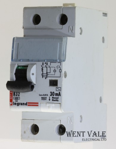 Legrand lexic 077 32a - 83,