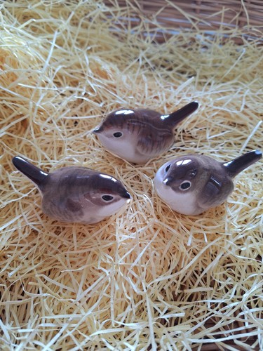 Lomonosov porcelain wrens.