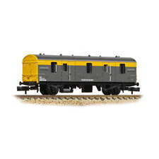 Graham Farish 374-645 N Gauge BR Engineers Mk1 QPV Covered Carriage Truck