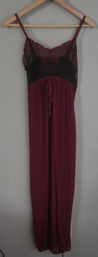 Venus maroon black - venus,
