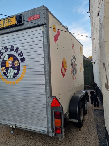 Food trailer - ,