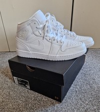 Nike Air Jordan 1 Mid Triple