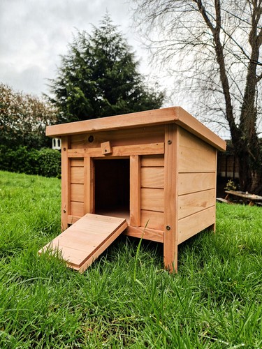 Wooden wildlife shelter box - wooden,
