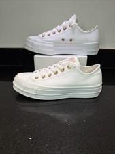 Converse Chuck Taylor Low Lift