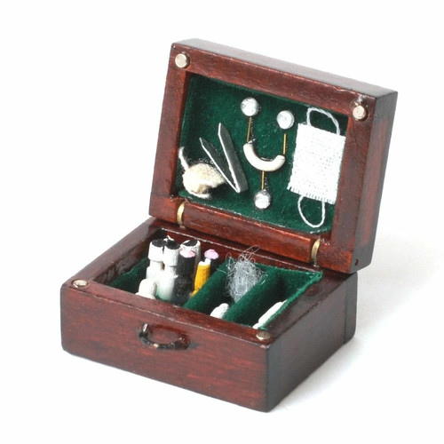Dolls house doctors case and - doctors,