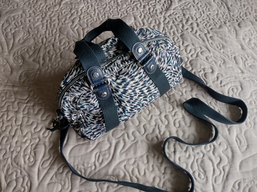 Kipling tiani abstract - kipling,