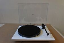 Rega Planar P1 ECO Gloss White Turntable RB-110 Tonearm Carbon Cartridge-Boxed