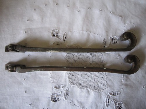 Antique metal casement - 2,