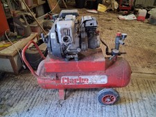 Clarke Aircompressor with