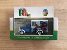 Lledo SL59000 Bedford Truck P G Tips Boxed Diecast Geoff Tips Brooke Bond Tea