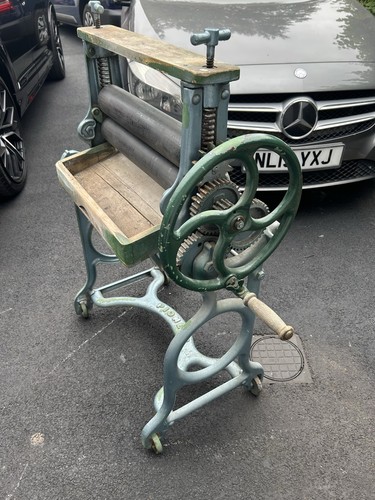 Pioneer vintage mangle - pioneer,