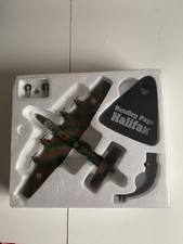 ATLAS EDITIONS - HANDLEY PAGE HALIFAX - 1/144 SCALE MODEL PLANE - WW2 COLLECTION