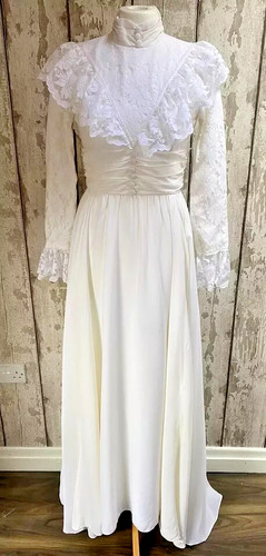 Vintage handmade white wedding - vintage,