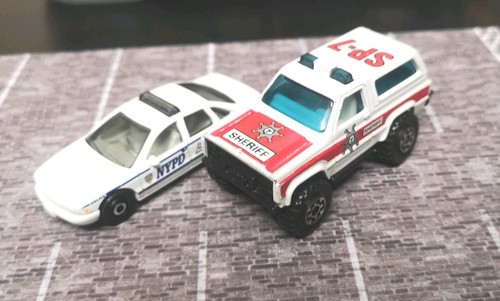 Matchbox chevrolet impala and - chevrolet,