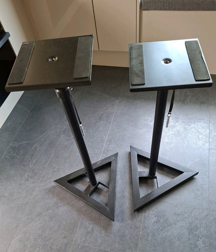 Floor speaker stands - 2x,