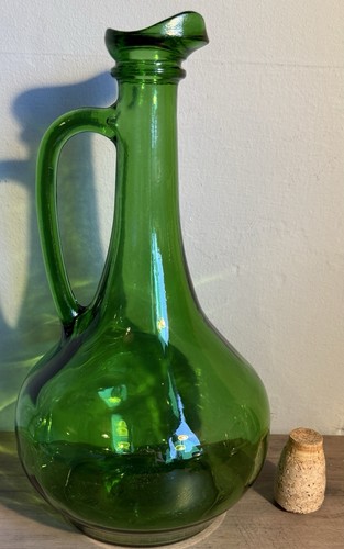 Vintage emerald green glass - green,