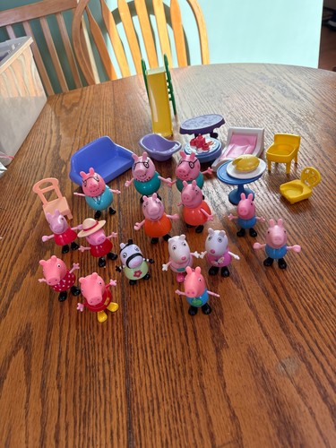 Lot peppa pig figures - peppa,