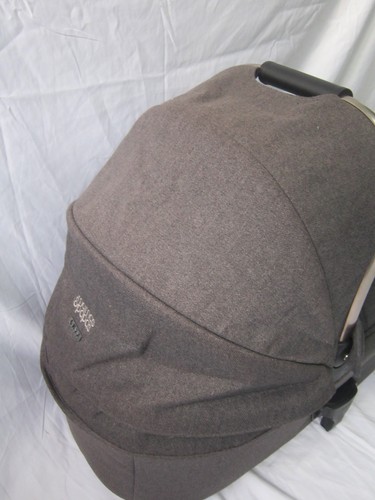 Mamas papas carrycot flip - &,