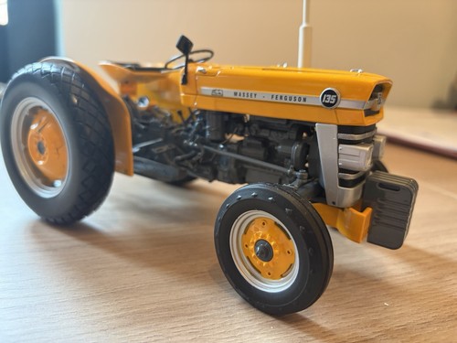 Universal hobbies 135 - universal,