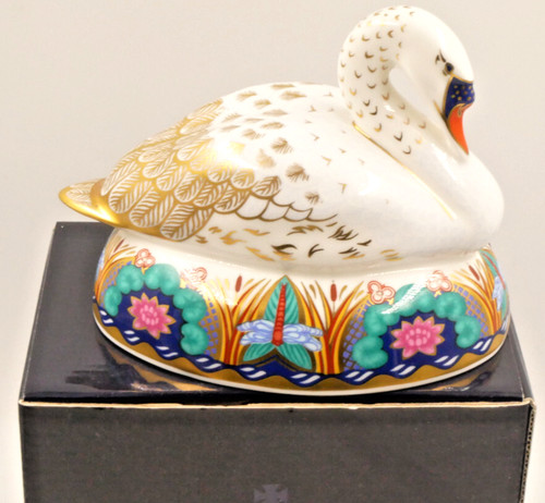 Beautiful boxed royal - royal, crown