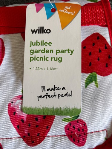 Strawberry picnic blanket - , rug