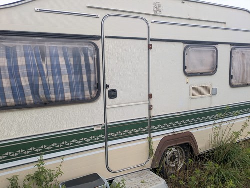 Vintage 1980s caravan - vintage,