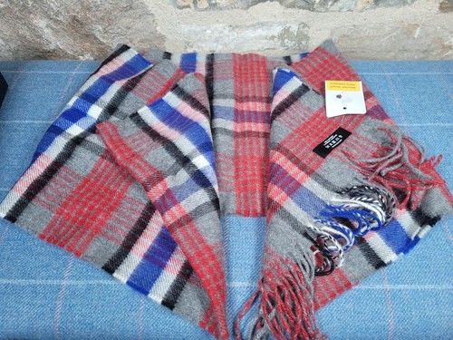 Johnstons elgin blue red - of,