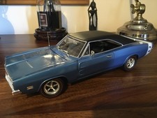 1:18 Dodge Charger - Hotwheels Collectibles 