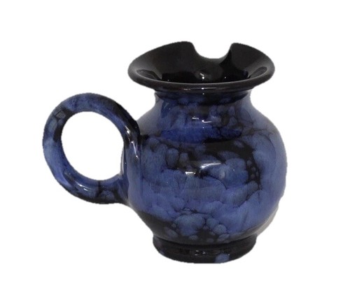 Pinched spout pitcher - sm.,