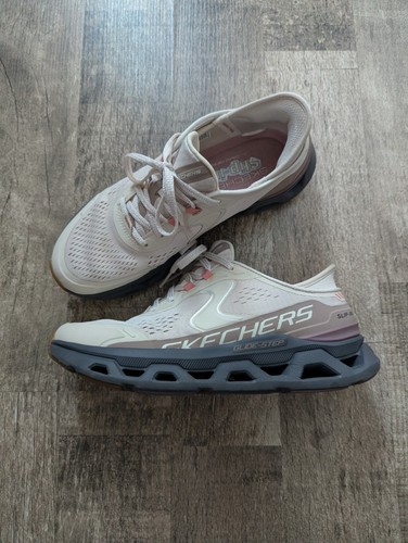 Women sketchers slip - slip, in