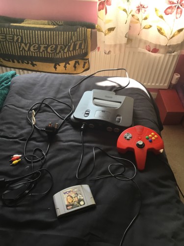 Nintendo n64 console bundle - n64,