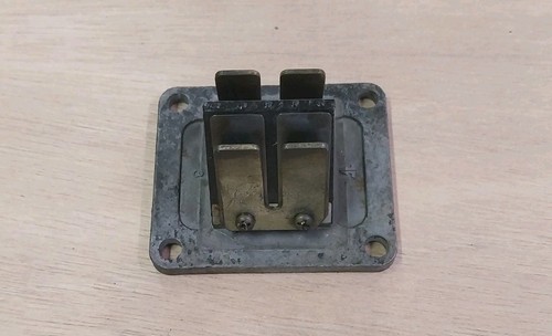Yamaha 175 inlet reed block - inlet,