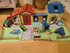 Wooden farm animal shed barn - animal,