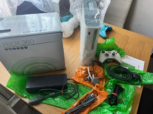 Boxed xbox 360 60gb - boxed, console