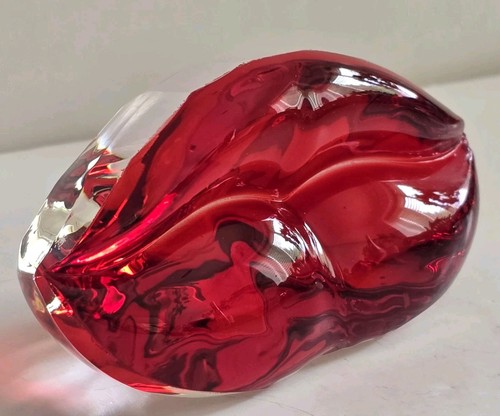 Red clear art glass lips - art,