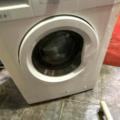 Beko 7kg white front load - front,