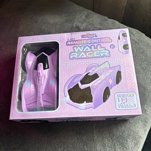 Smiggle wall racer car - rc,