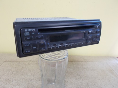 Vtg sony car - sony, radio