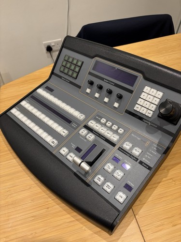 Blackmagic atem 1me broadcast - blackmagic,