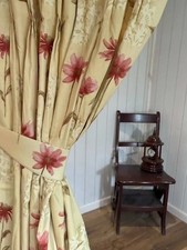 Bespoke curtains in lovly