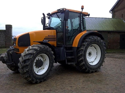 Renault ares tractor - renault,