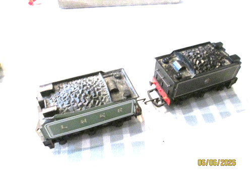 Hornby gauge tenders - x,