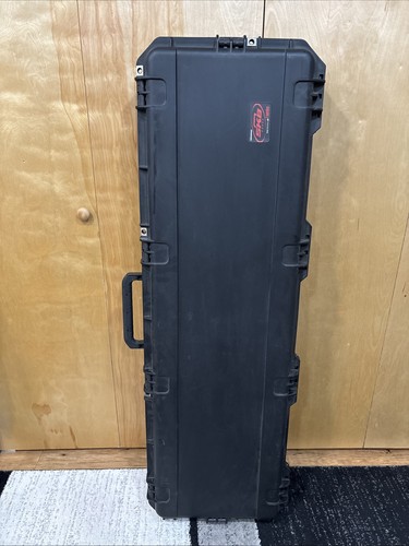Skb iseries case - used, bows