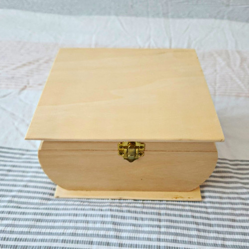 Natural wooden keepsake - natural,