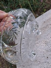 Crystal glass fruit bowl on 3