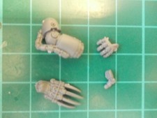 Horus Hersey -  Space Marine Legion Power Fist / Claw - 30k / 40k bits
